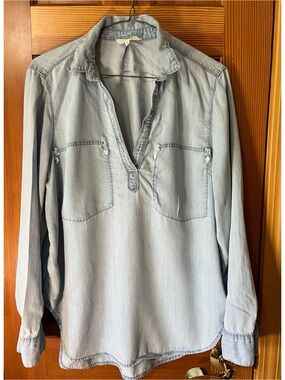 Lou & Grey Light Wash Chambray Popover Shirt